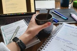 10 Ways to Launch a Successful Business on Social Media – Society19